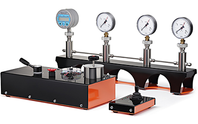 Automated hydraulic calibrating system